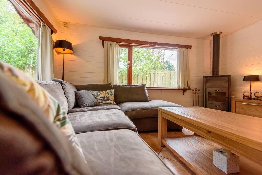 Spacious Wooden Cottage With Infra-Red Sauna At Veluwe Putten Esterno foto