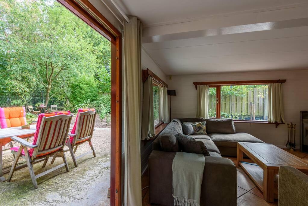 Spacious Wooden Cottage With Infra-Red Sauna At Veluwe Putten Esterno foto