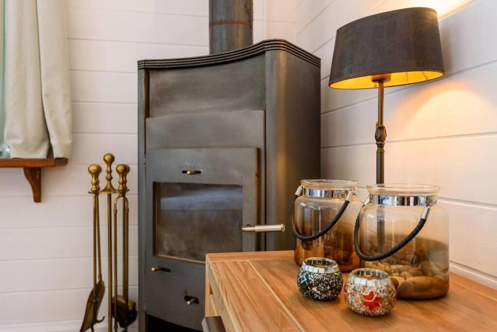 Spacious Wooden Cottage With Infra-Red Sauna At Veluwe Putten Esterno foto